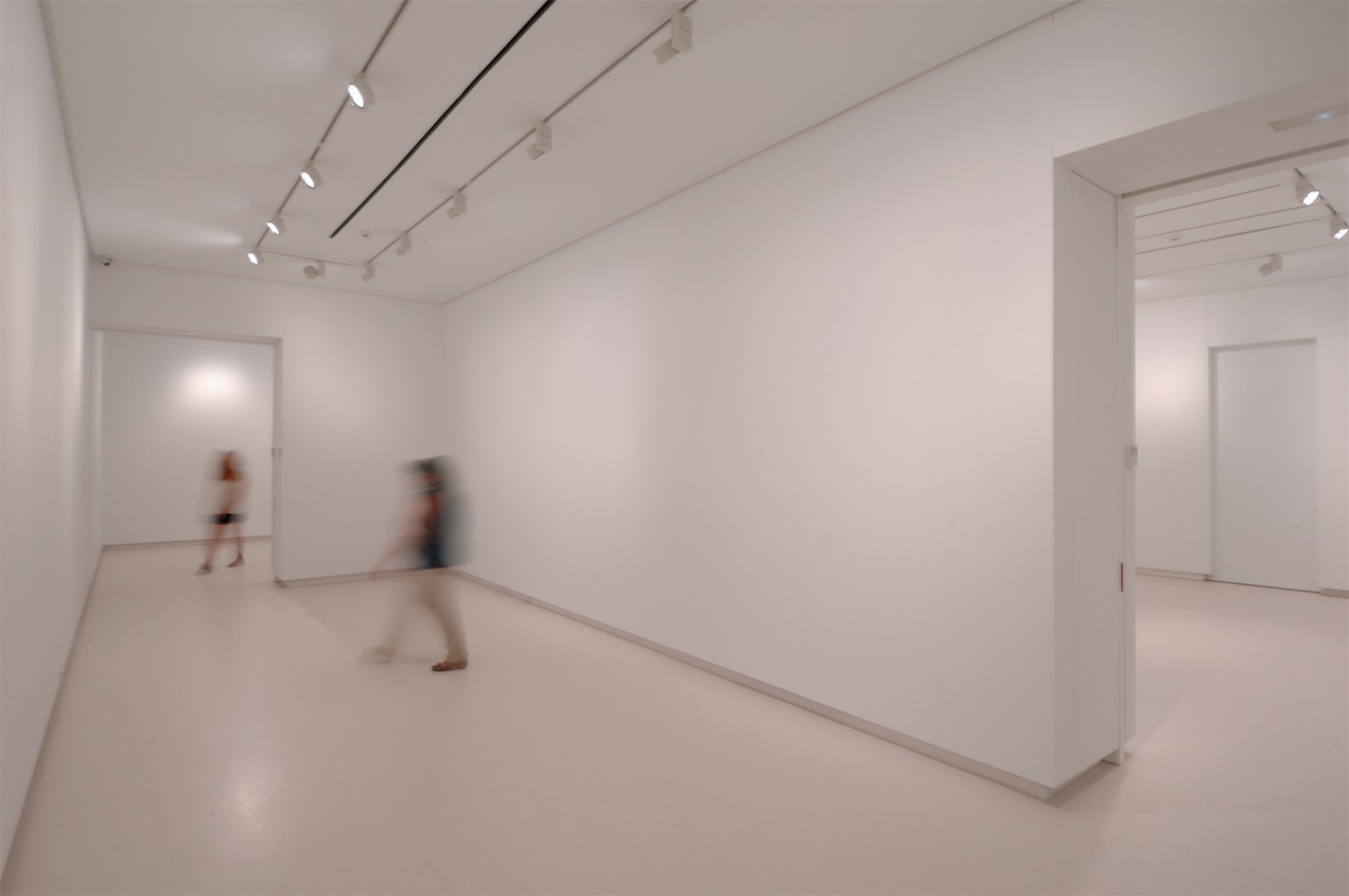 New space for the Elvira González Gallery by Marcos Corrales Lantero. Interior image. Photograph © Cuauhtli Gutiérrez.