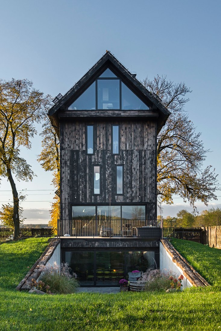 Windmill house by o4 architekci. Photograph by Rafał Chojnacki Fotografia Architektury.