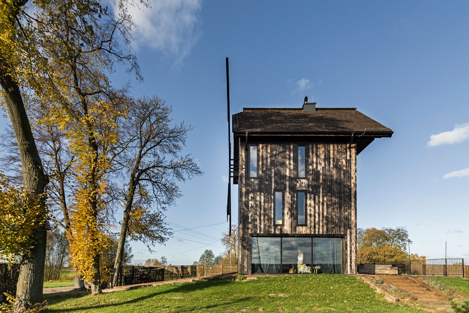 Windmill house by o4 architekci. Photograph by Rafał Chojnacki Fotografia Architektury.
