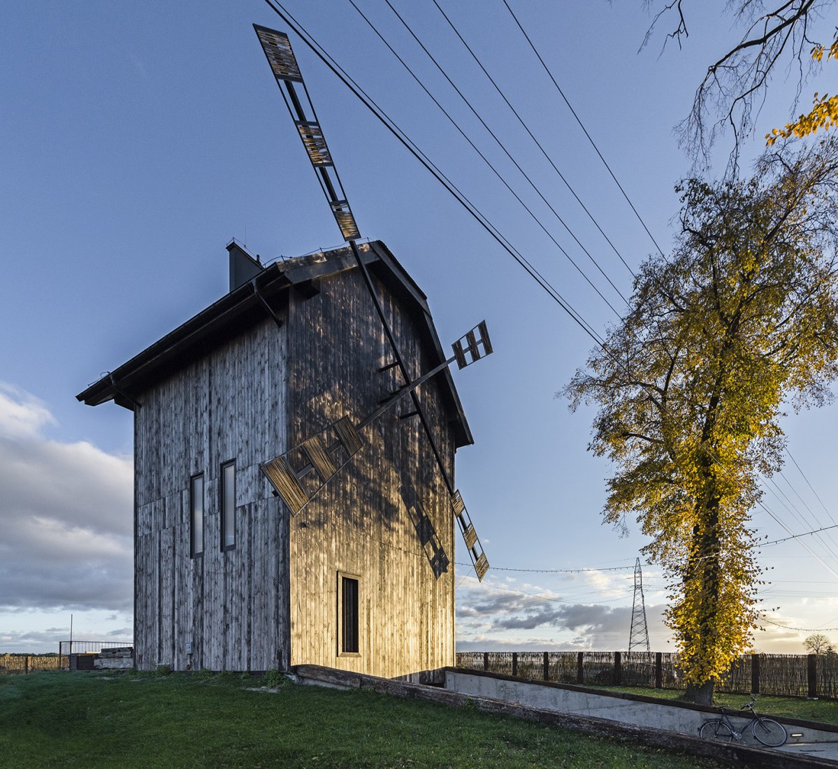 Windmill house by o4 architekci. Photograph by Rafał Chojnacki Fotografia Architektury.