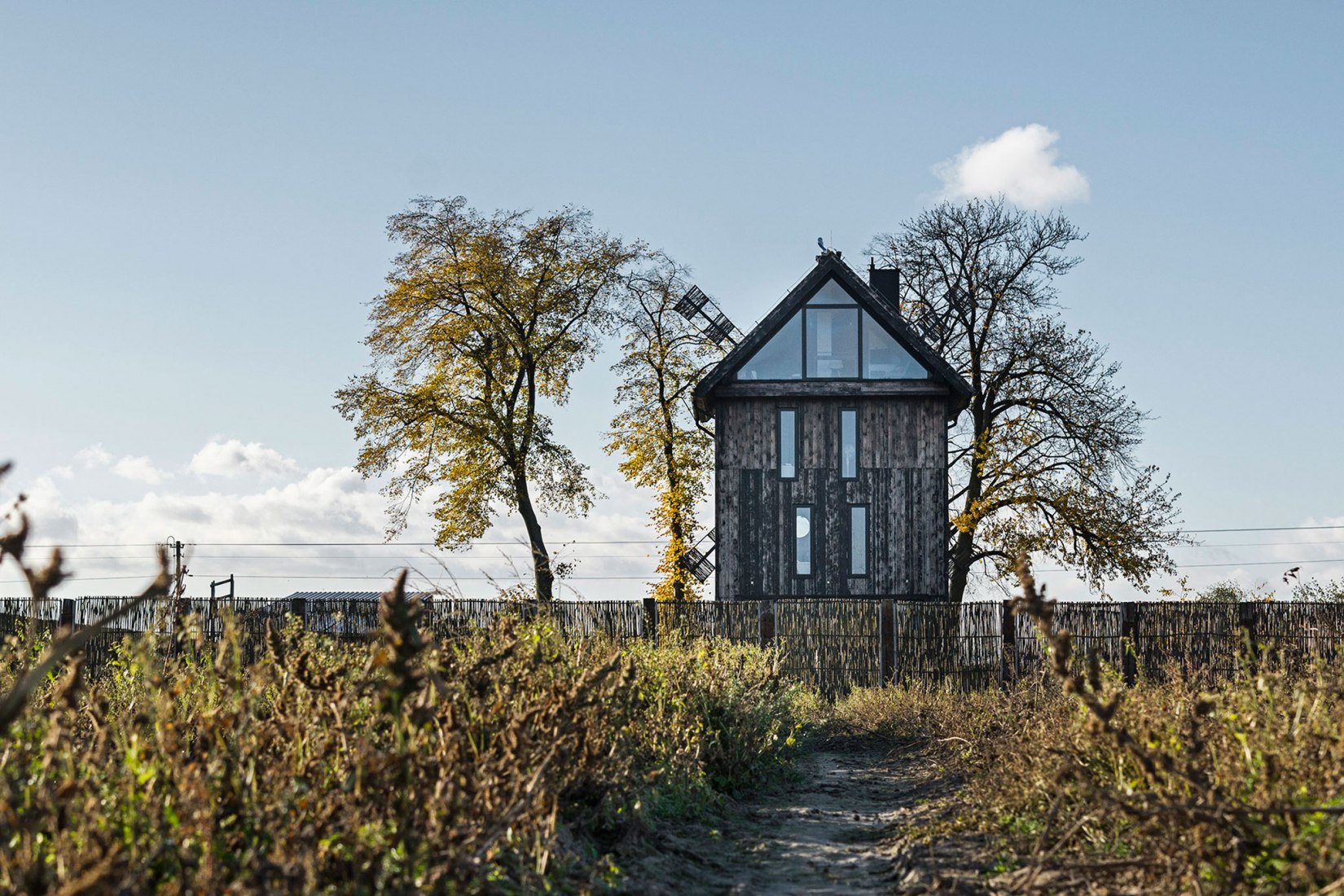 Windmill house by o4 architekci. Photograph by Rafał Chojnacki Fotografia Architektury.