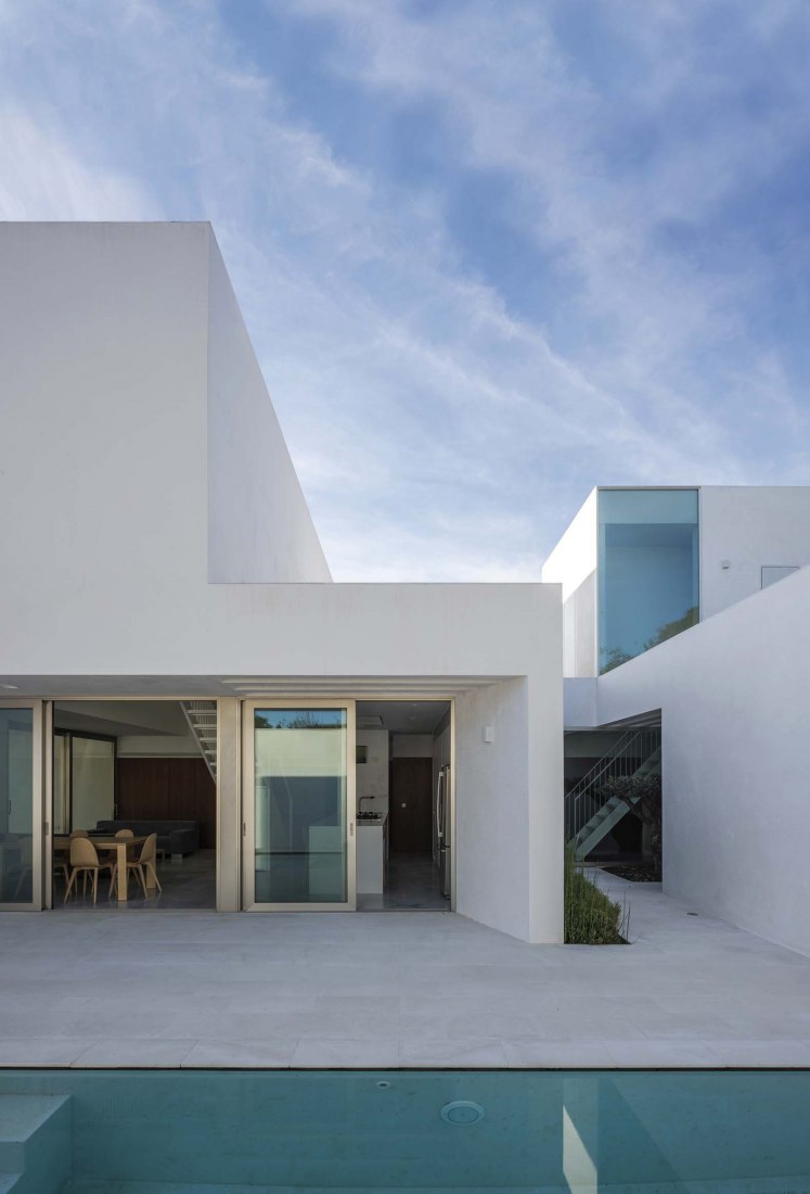 Casa PSM por OOOA Arquitectos. Fotografía por Jesús Granada