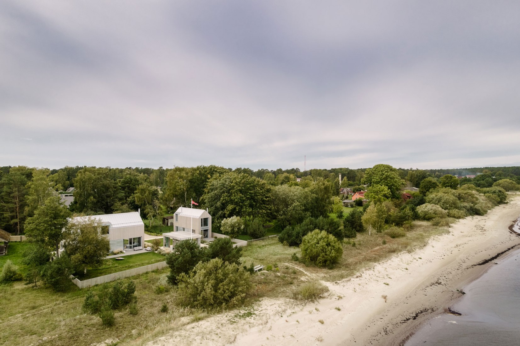 Casa de vacaciones Ziemeļi por Open AD. Fotografía por Alvis Rozenbergs