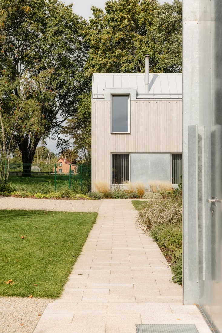 Casa de vacaciones Ziemeļi por Open AD. Fotografía por Alvis Rozenbergs