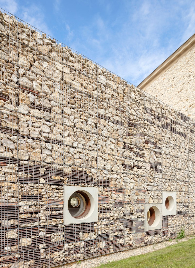 Centro cultural de Chessy por OPUS 5 Architectes. Fotografía por Luc Boegly.