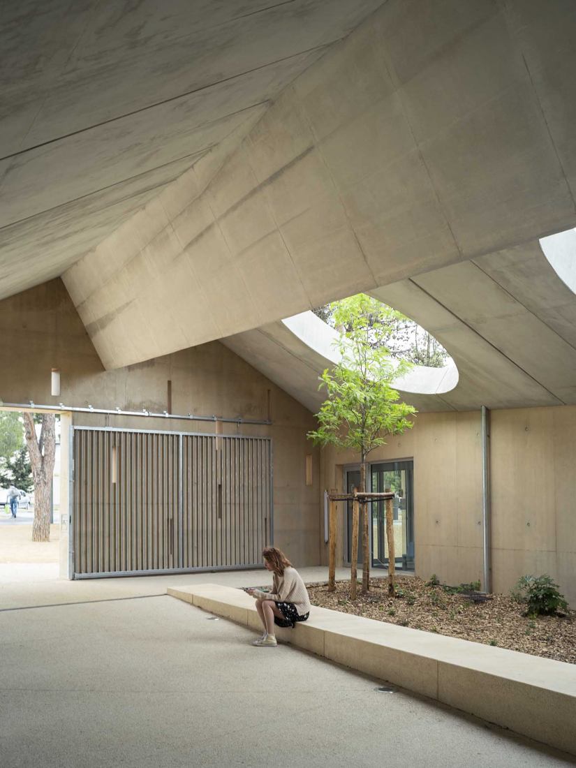School group Samuel Paty by Ateliers O-S Architectes. Photograph by Cyrille Weiner.