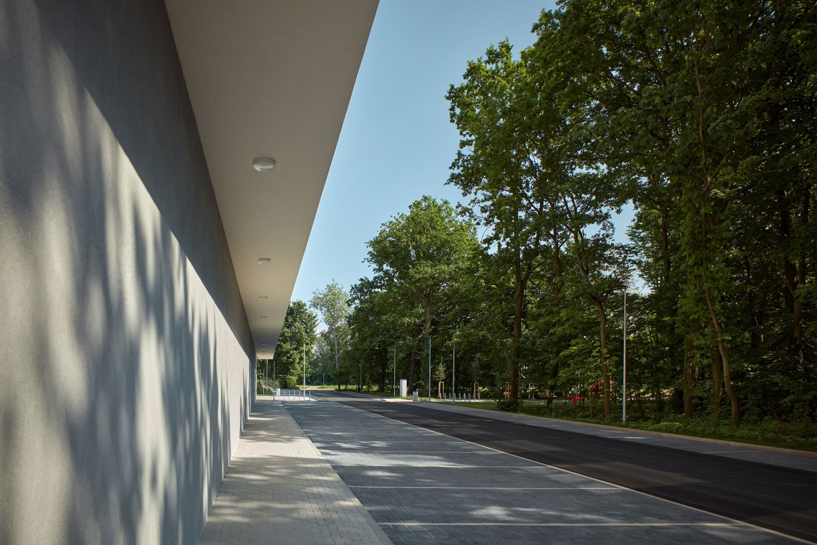 Pabellón deportivo en Borky por OV-architekti. Fotografía por BoysPlayNice.