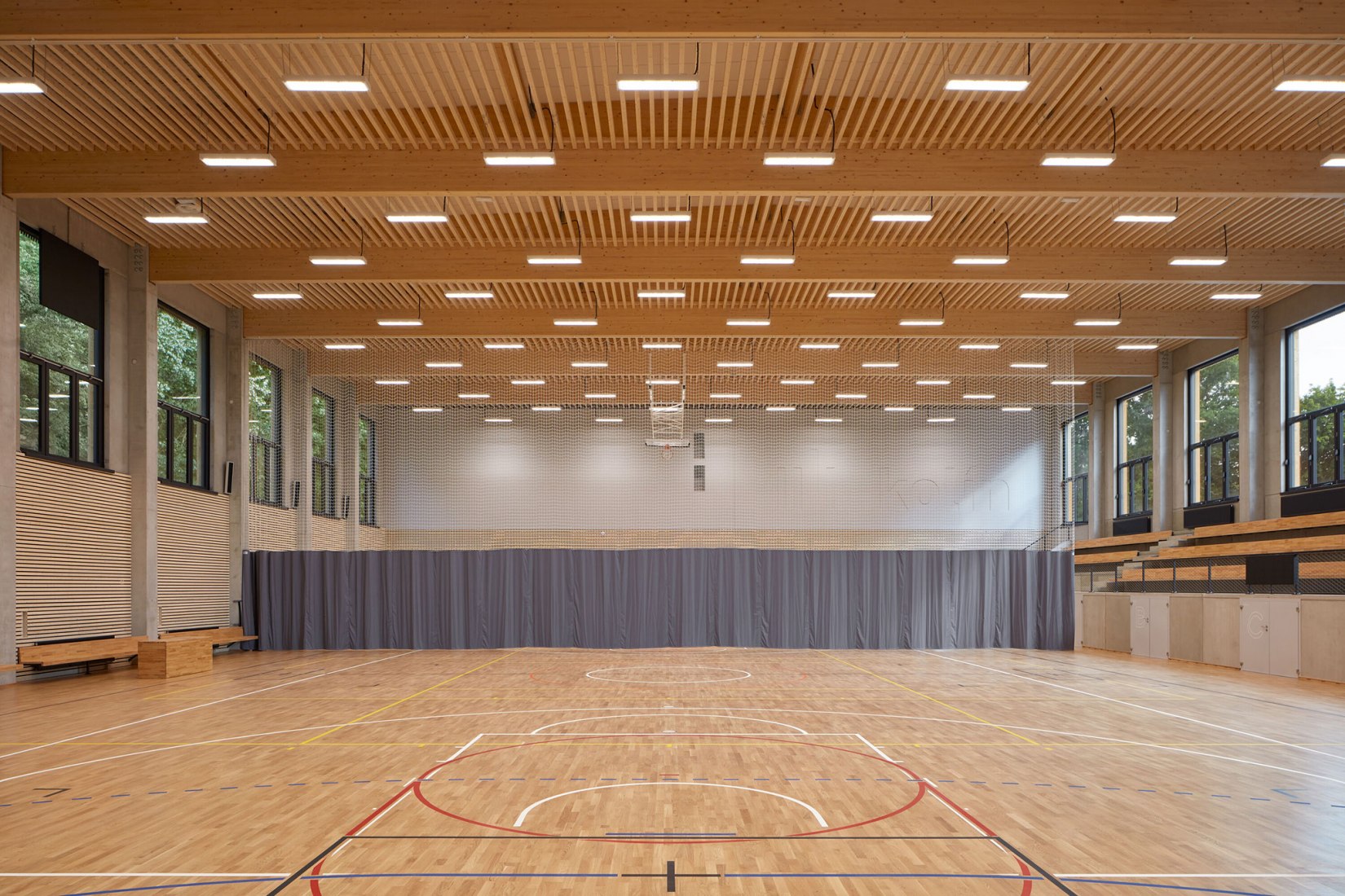 Pabellón deportivo en Borky por OV-architekti. Fotografía por BoysPlayNice.
