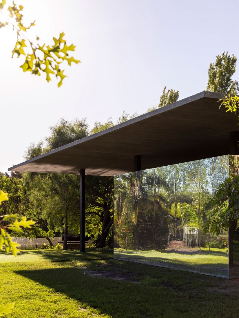La Nave Pavilion by Estudio Pablo Gagliardo. Photograph by Ramiro Sosa.