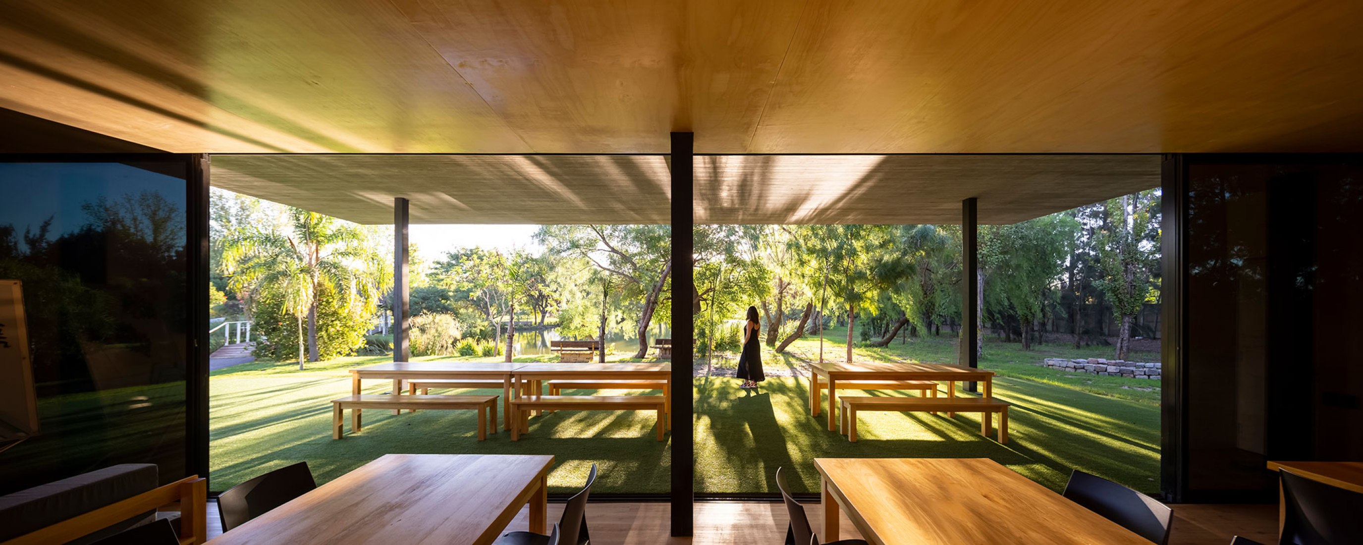 La Nave Pavilion by Estudio Pablo Gagliardo. Photograph by Ramiro Sosa.