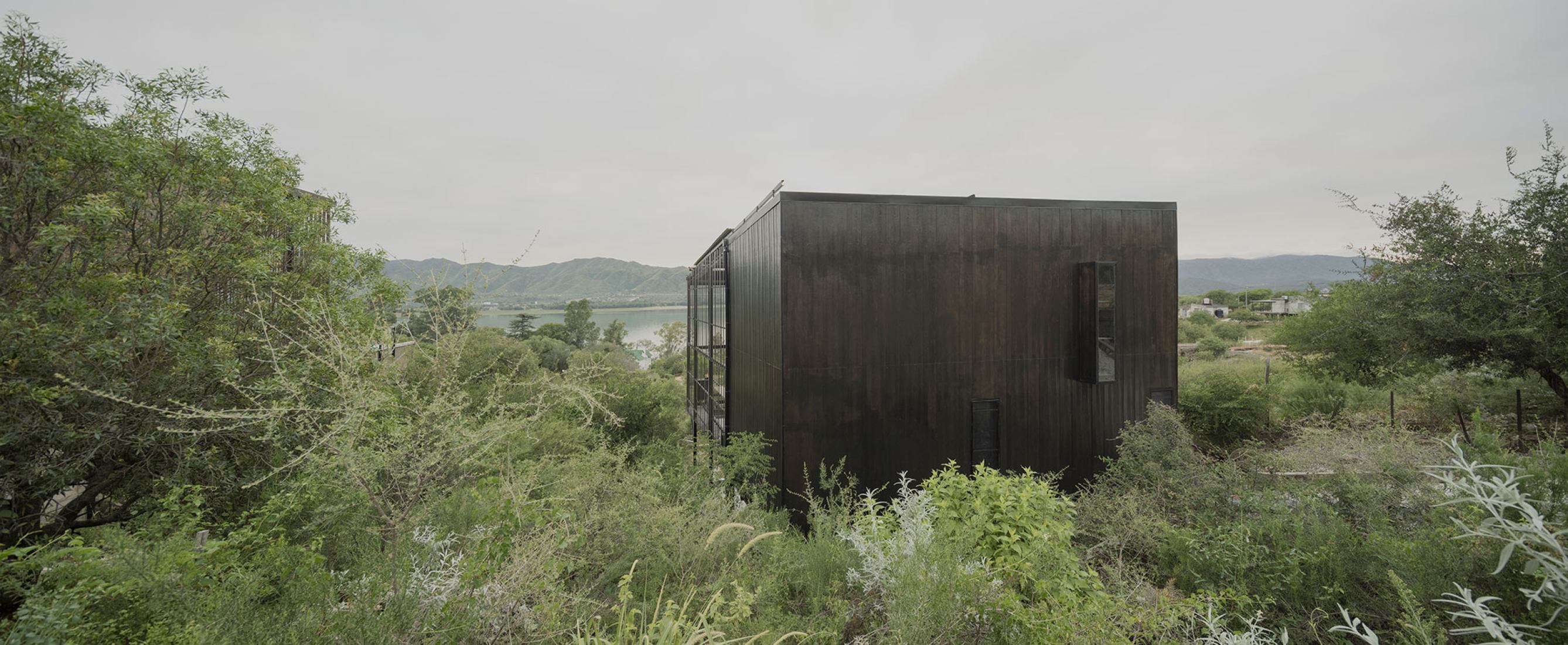 Casa Solar por Pablo Senmartin Arquitectos. Fotografía por Federico Cairoli.