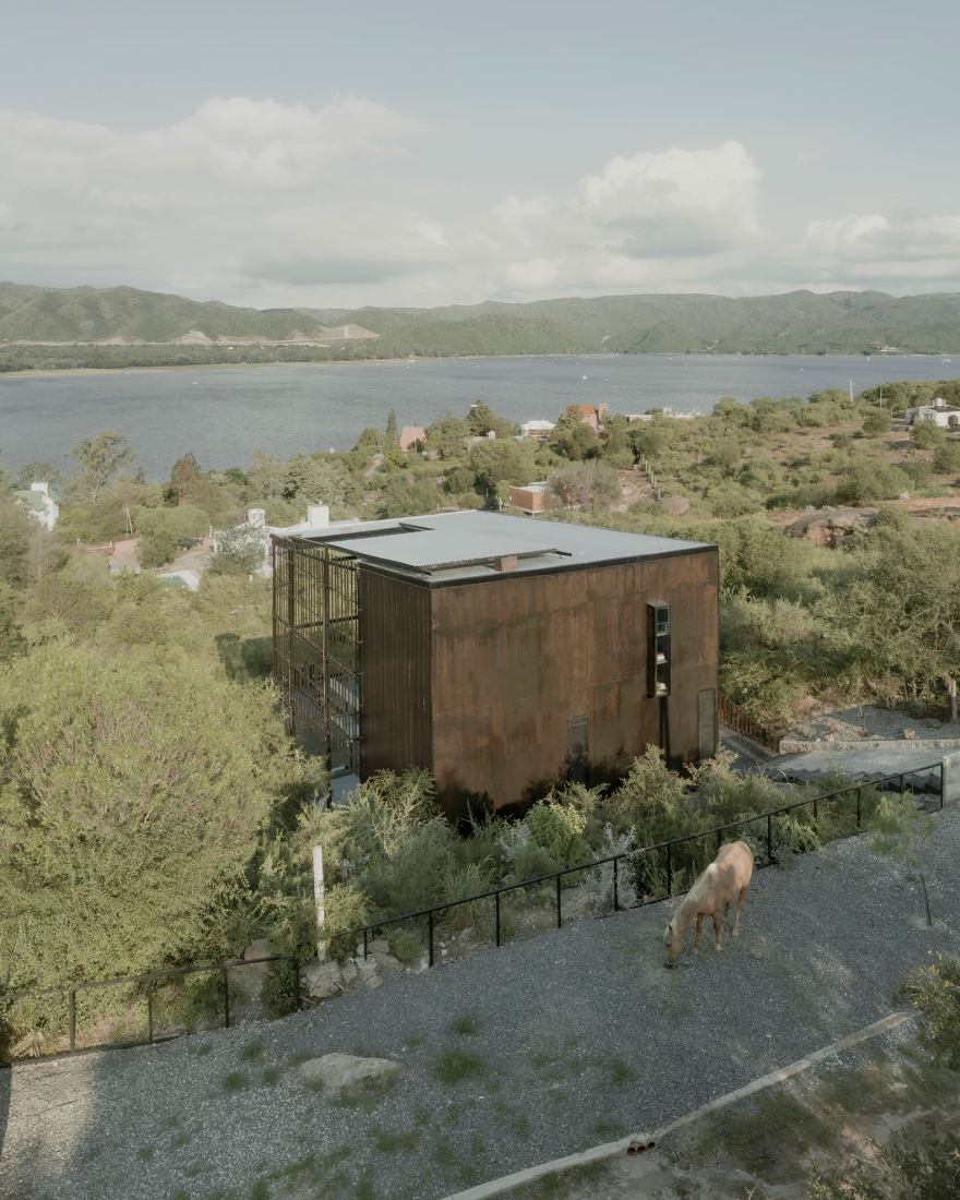 Casa Solar por Pablo Senmartin Arquitectos. Fotografía por Federico Cairoli.