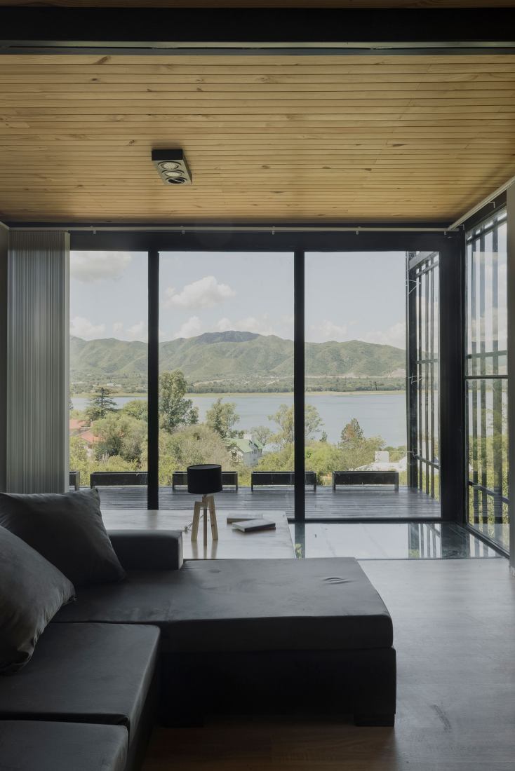 Casa Solar por Pablo Senmartin Arquitectos. Fotografía por Federico Cairoli.