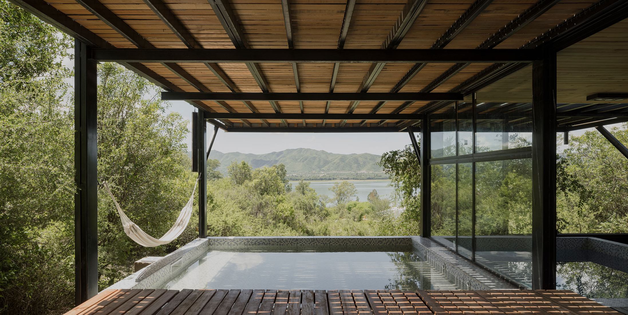 Casa Solar por Pablo Senmartin Arquitectos. Fotografía por Federico Cairoli.