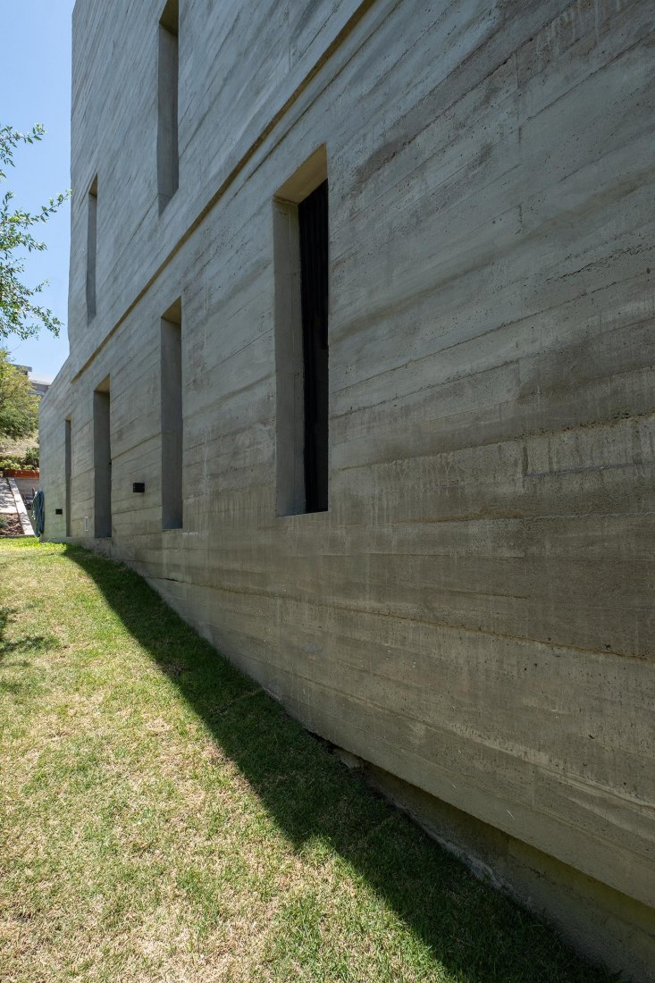 Casa en El Rodeo por Pablo Senmartin Arquitectos. Fotografía por Andrés Domínguez.