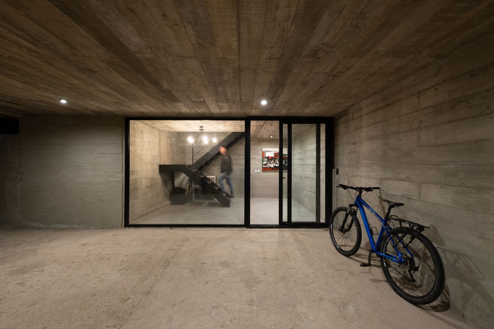 Casa en El Rodeo por Pablo Senmartin Arquitectos. Fotografía por Andrés Domínguez.