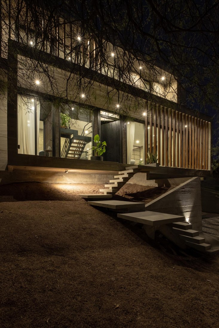 Casa en El Rodeo por Pablo Senmartin Arquitectos. Fotografía por Andrés Domínguez.