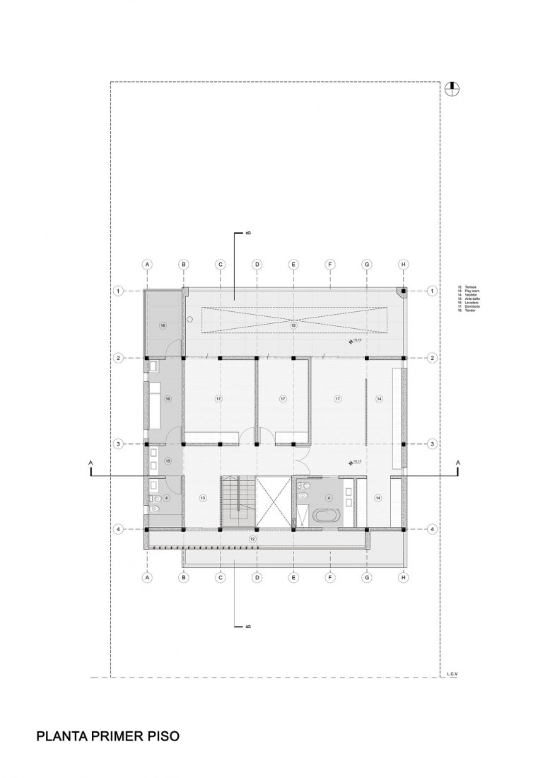 Plano de planta primera. Casa en El Rodeo por Pablo Senmartin Arquitectos. 