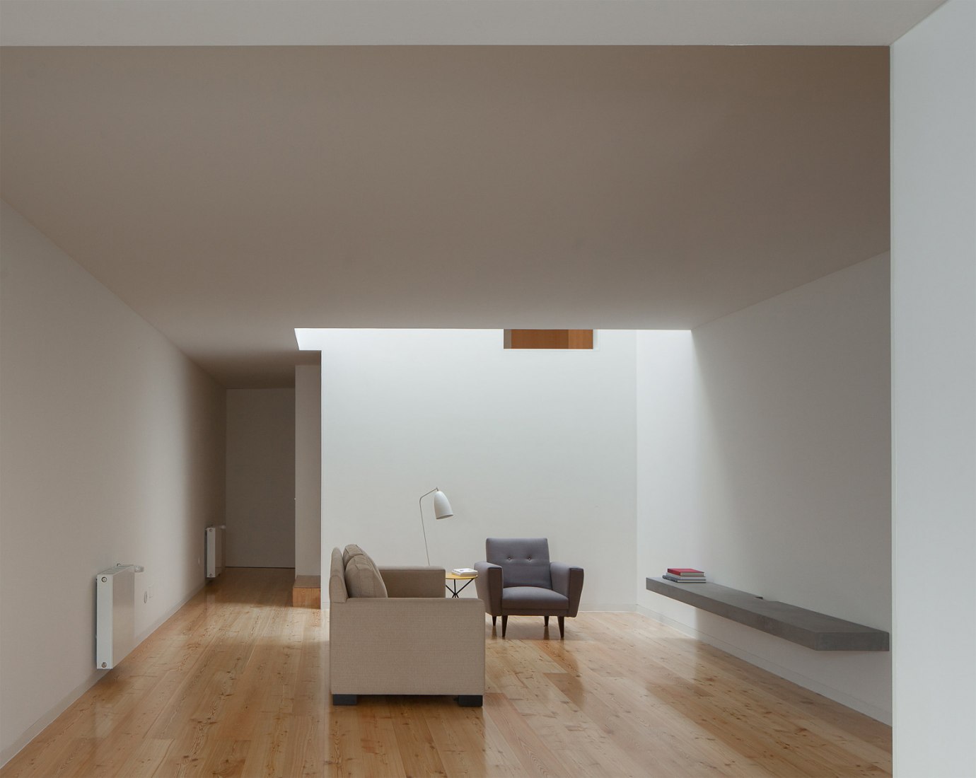 Boavista House by Pablo Pita Architects. Interior view of the social space.Photograph © José Campos.
