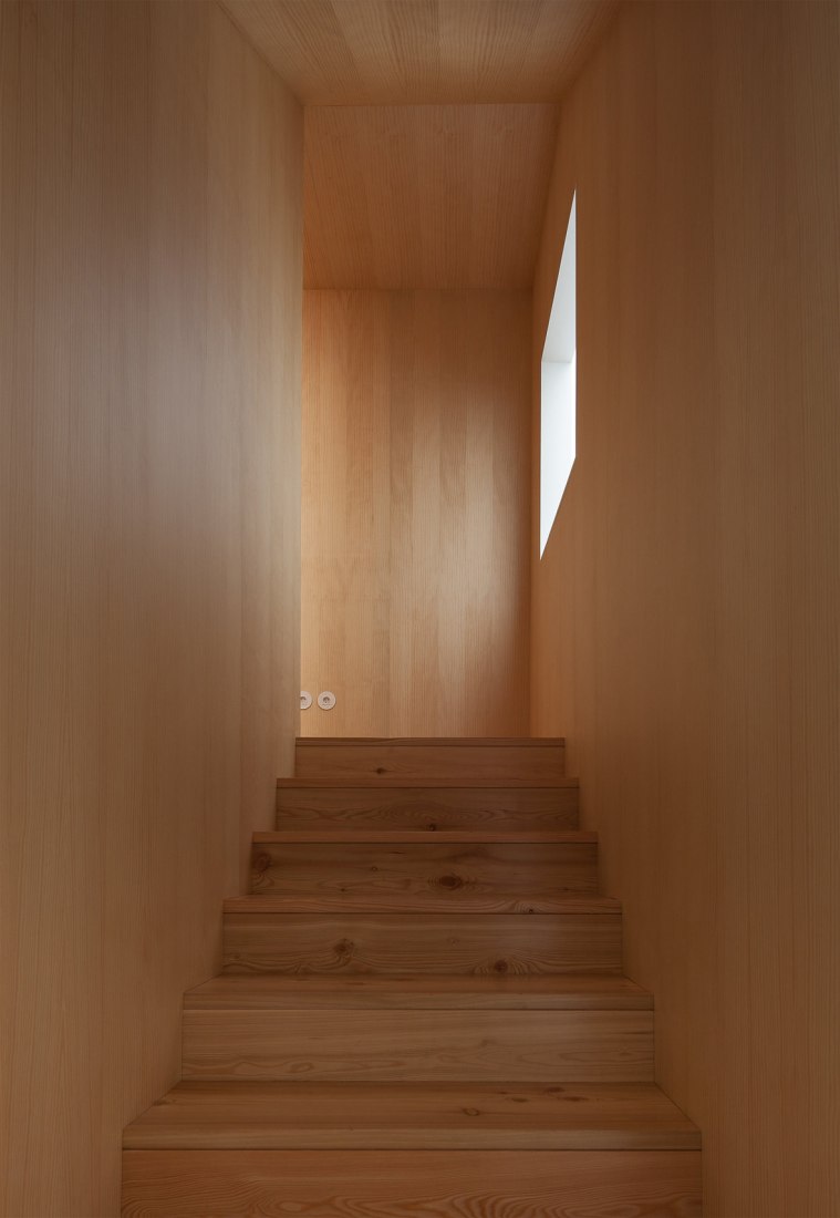 Boavista House by Pablo Pita Architects. Interior view of the social space.Photograph © José Campos.