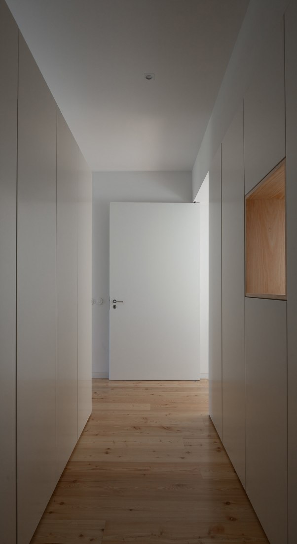 Boavista House by Pablo Pita Architects. Interior view of the social space.Photograph © José Campos.