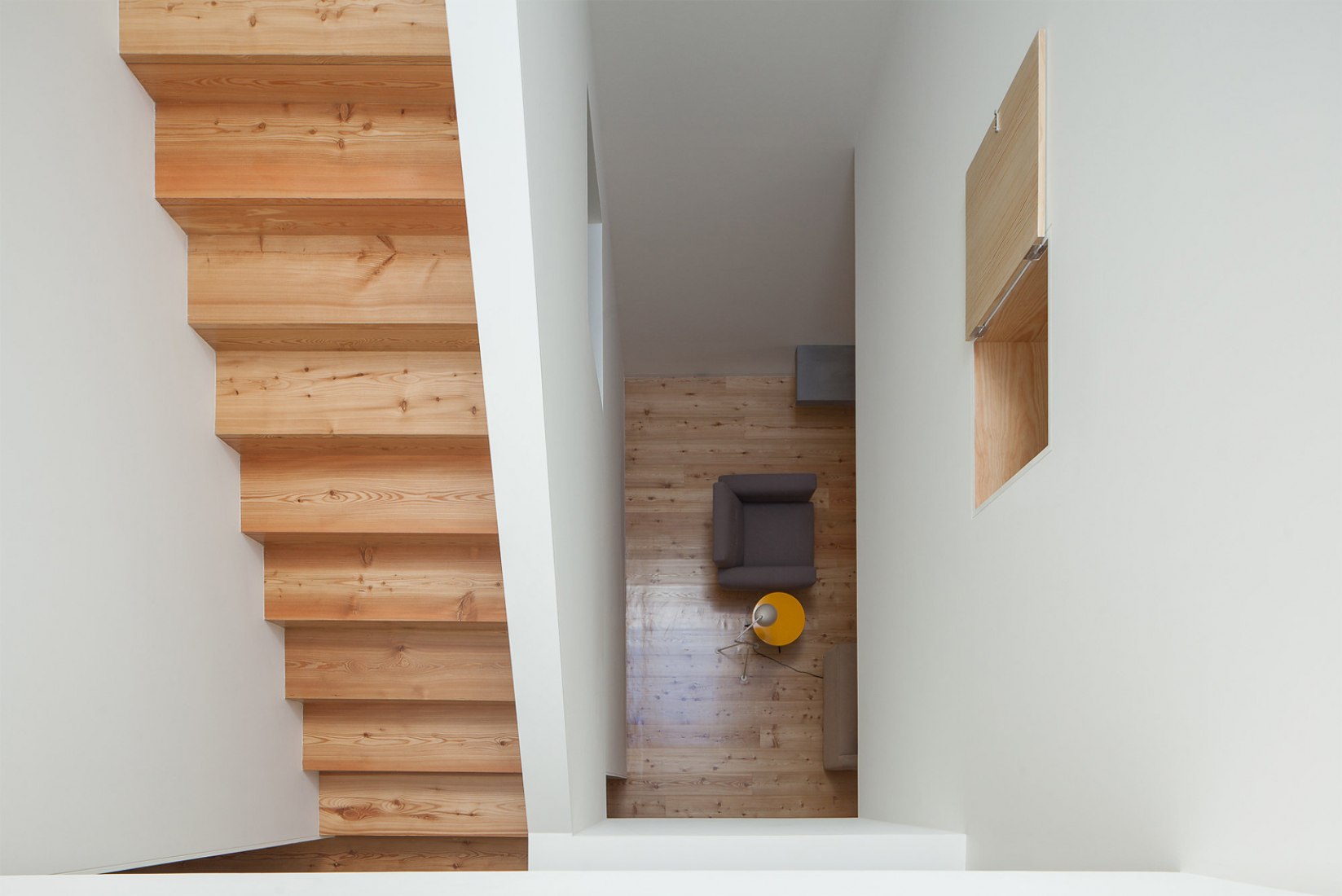 Boavista House by Pablo Pita Architects. Interior view of the social space.Photograph © José Campos.