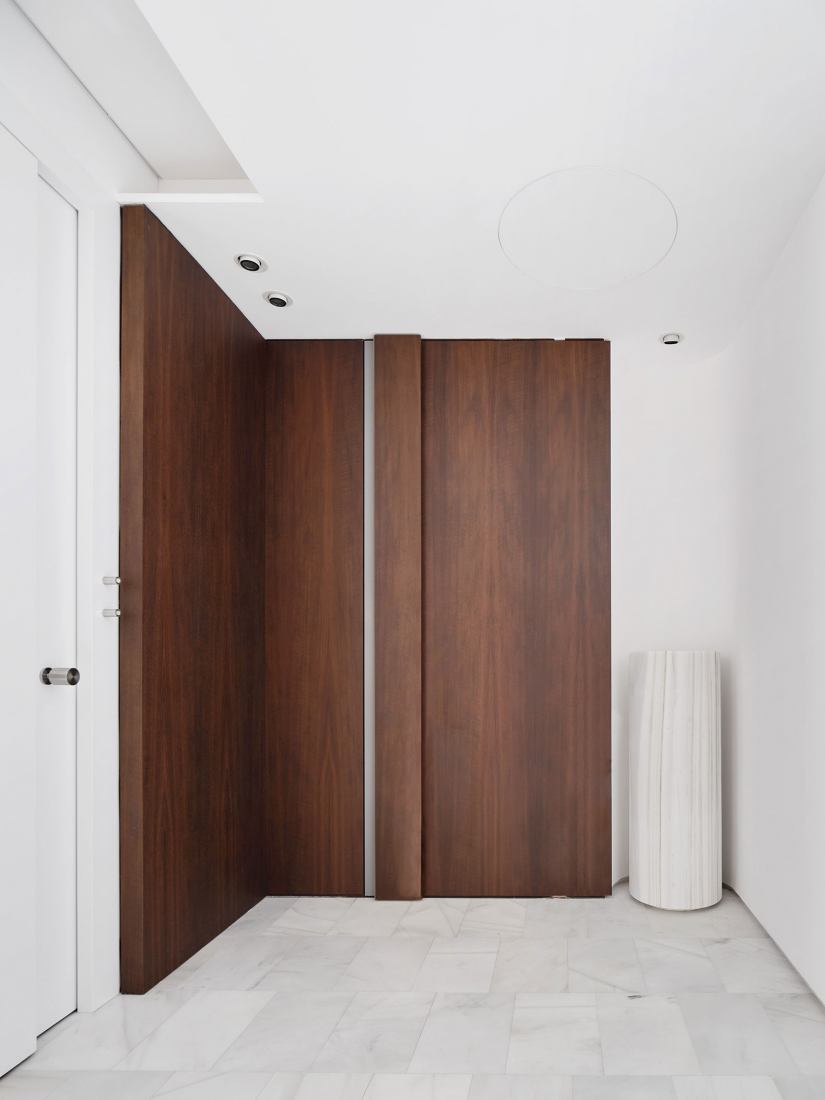 Oratory of the new IESE Building by padilla nicás arquitectos. Photograph by José Hevia.