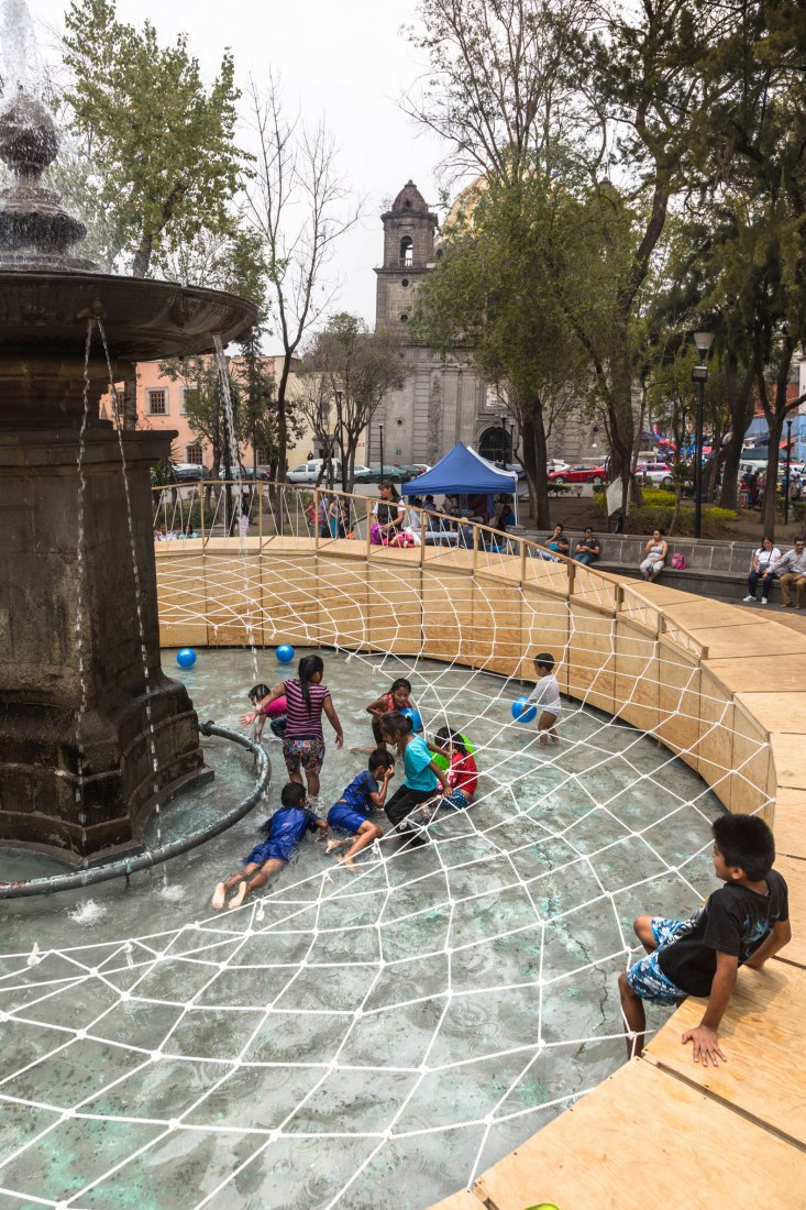 AROS by PALMA, winner of the 'Urban Toys' competition for Loreto Square. Photography by Onnis Luque