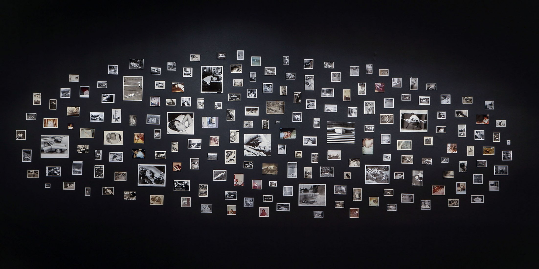 "Photography and Air" project at the Lázaro Galdiano Museum. Image courtesy by Archive of Patrick Pound.
