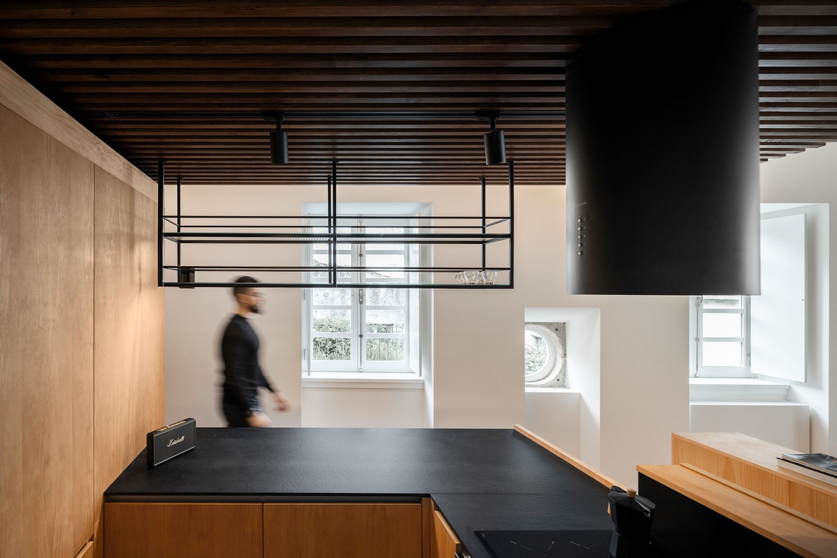 Casa dos Oleiros por Paulo Martins Arquitecto. Fotografía por Ivo Tavares Studio