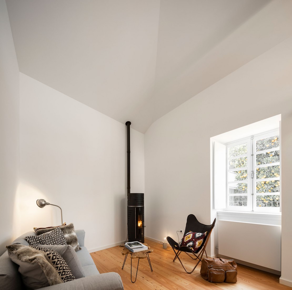 Casa dos Oleiros por Paulo Martins Arquitecto. Fotografía por Ivo Tavares Studio