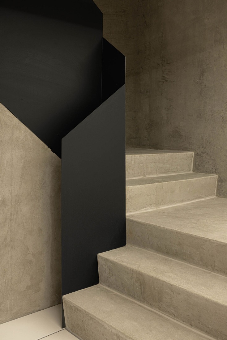 Boavista 339 by PAULO MERLINI architects. Photograph by Ivo Tavares Studio.