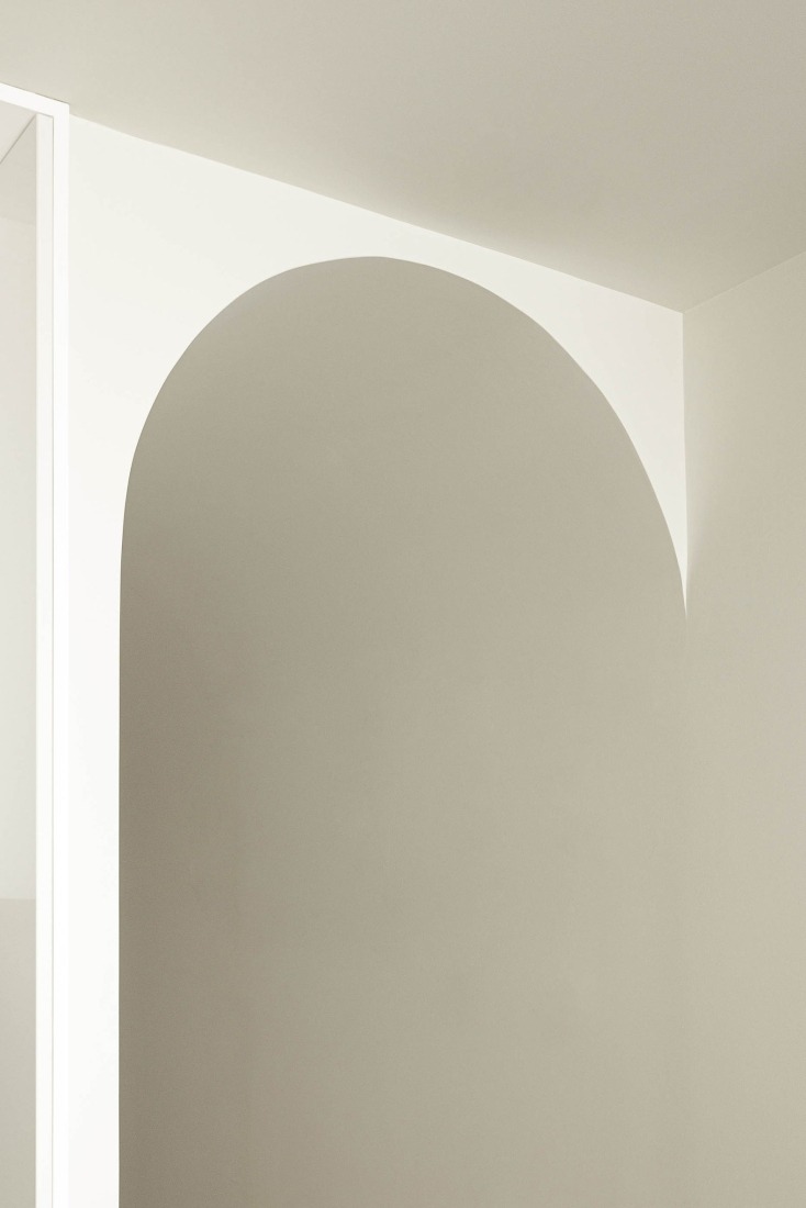 Boavista 339 by PAULO MERLINI architects. Photograph by Ivo Tavares Studio.