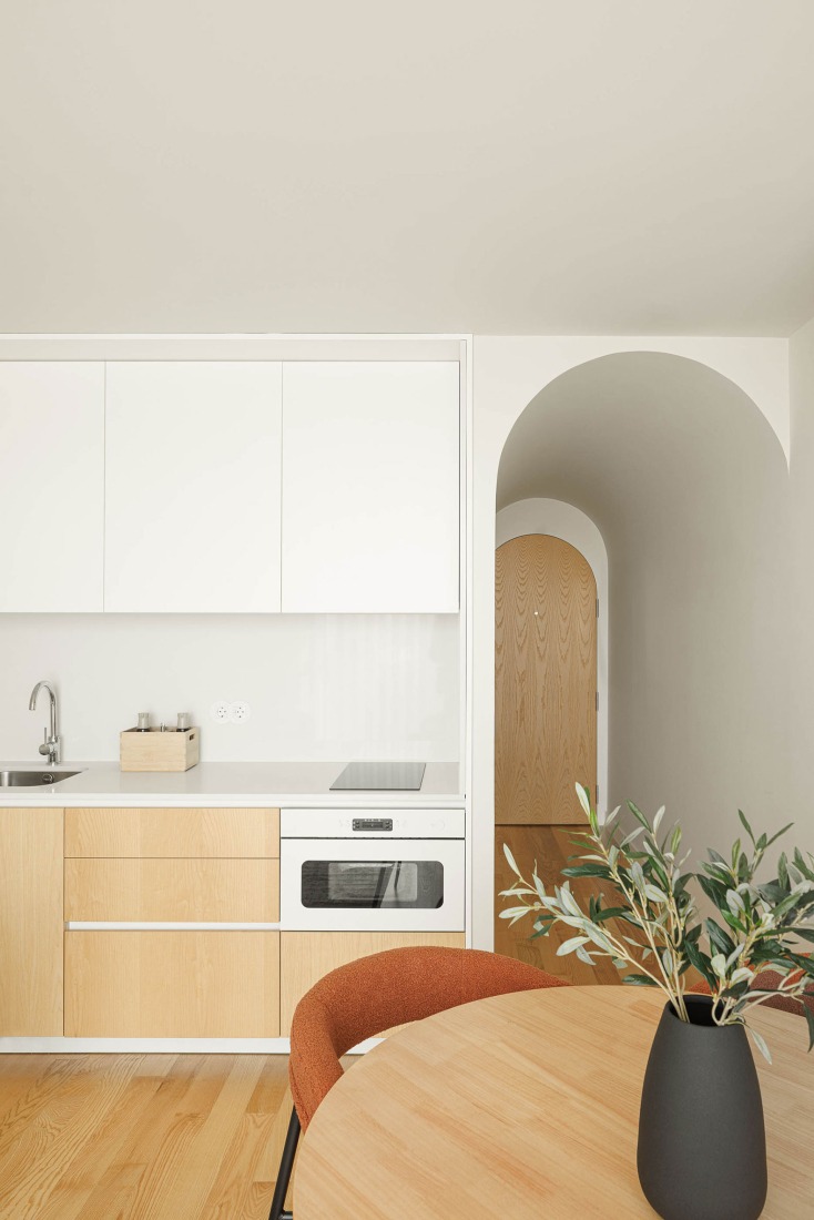 Boavista 339 by PAULO MERLINI architects. Photograph by Ivo Tavares Studio.