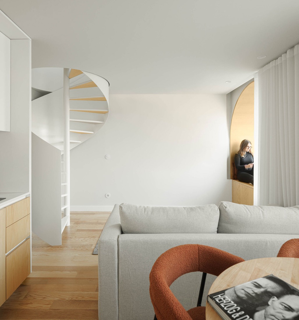 Boavista 339 by PAULO MERLINI architects. Photograph by Ivo Tavares Studio.
