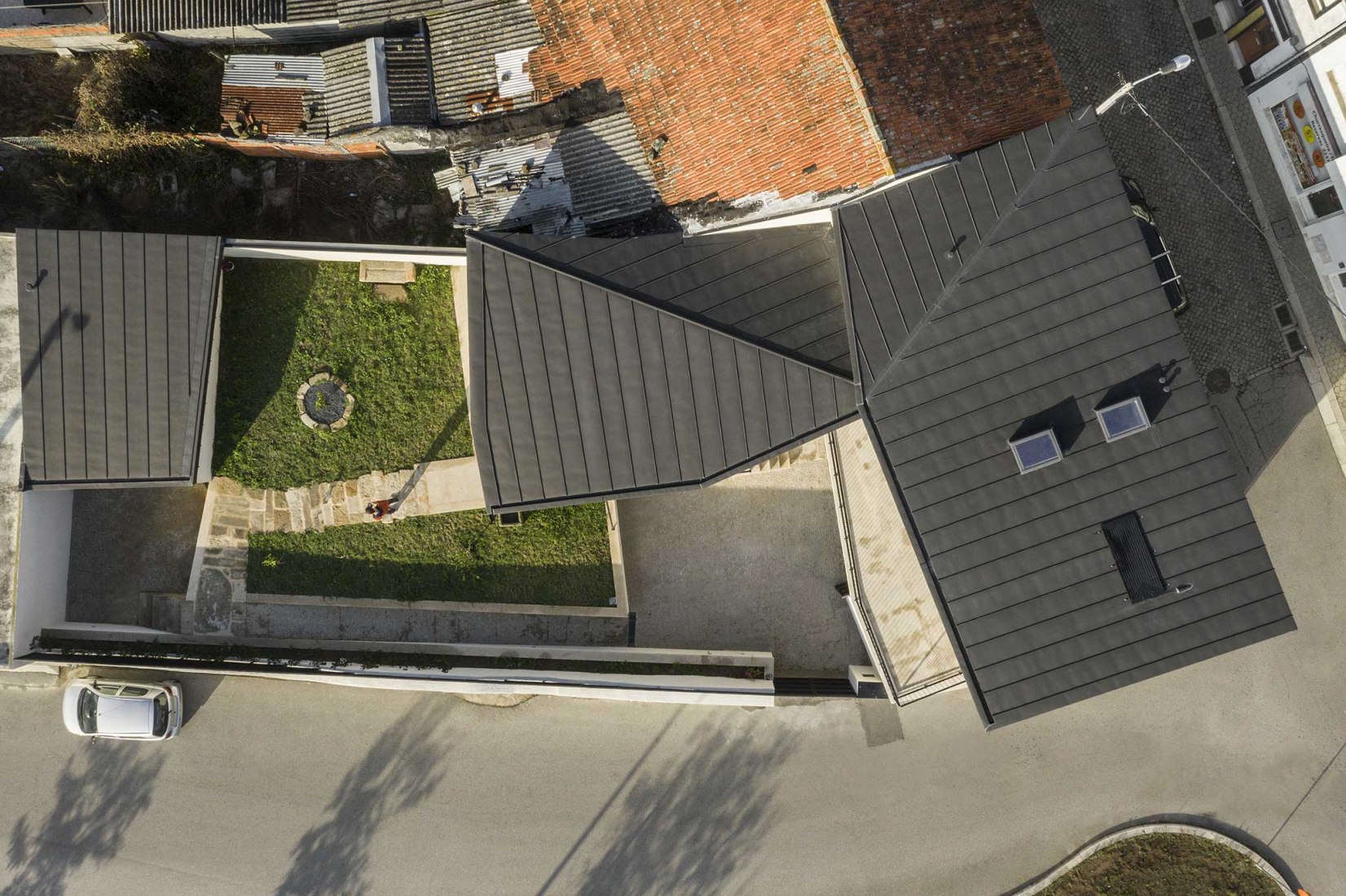 Casa Santa Marinha by Paulo Moreira Architectures. Photograph by Ivo Tavares Studio