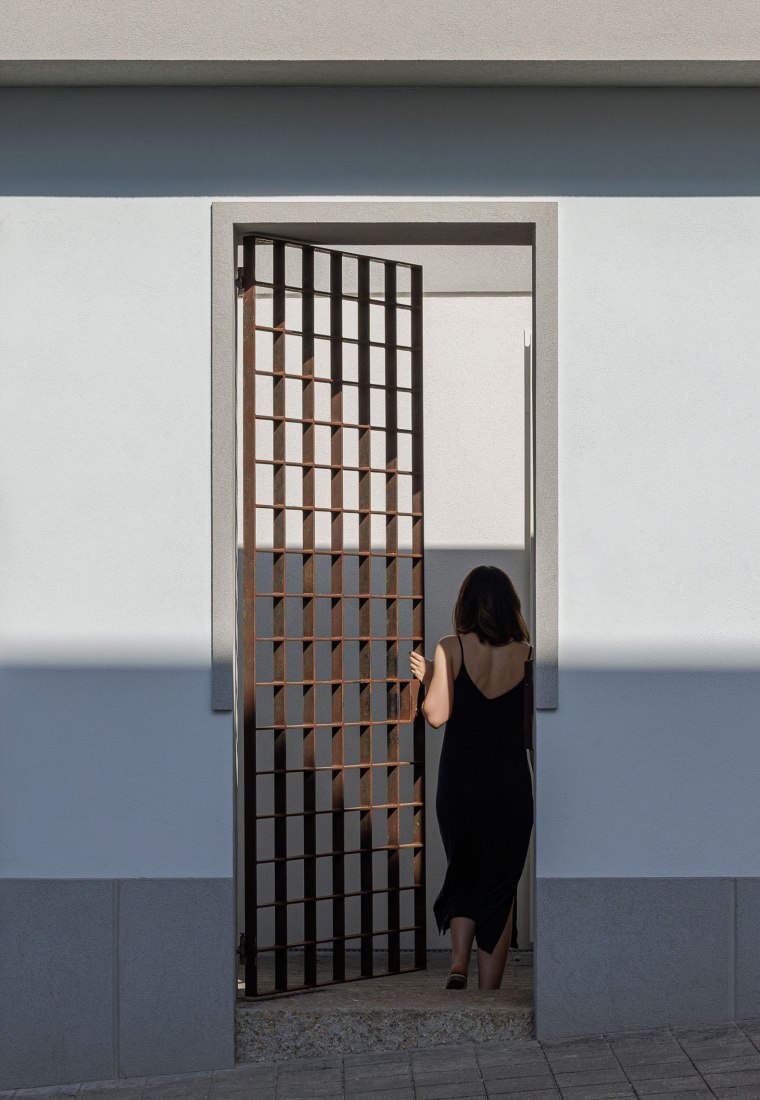 Forte House by pema studio. Photograph by Ivo Tavares.