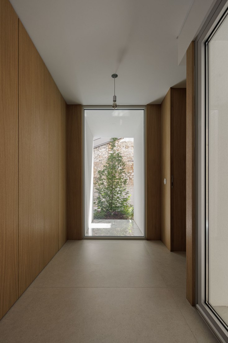 Forte House by pema studio. Photograph by Ivo Tavares.