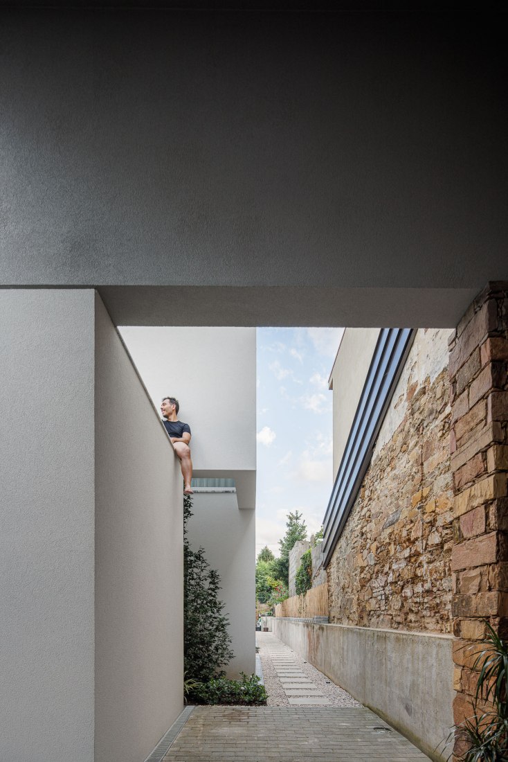 Forte House by pema studio. Photograph by Ivo Tavares.