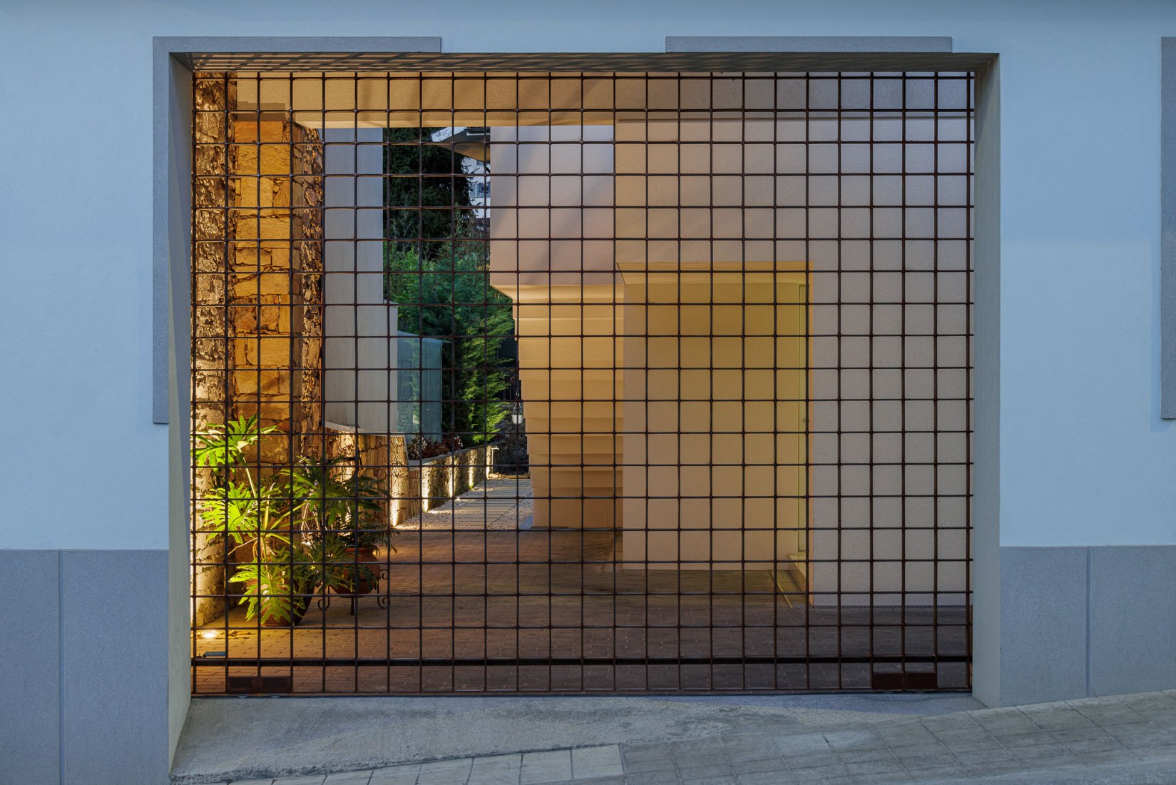 Forte House by pema studio. Photograph by Ivo Tavares.