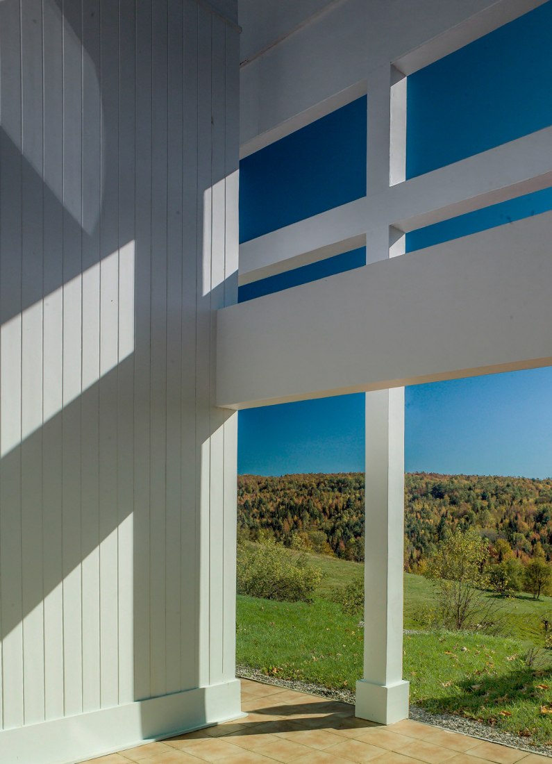House II (Falk House) by Peter Eisenman. Image courtesy of Zillow Incalle. House II (Casa Falk) por Peter Eisenman. Imagen cortesía de Zillow Inc