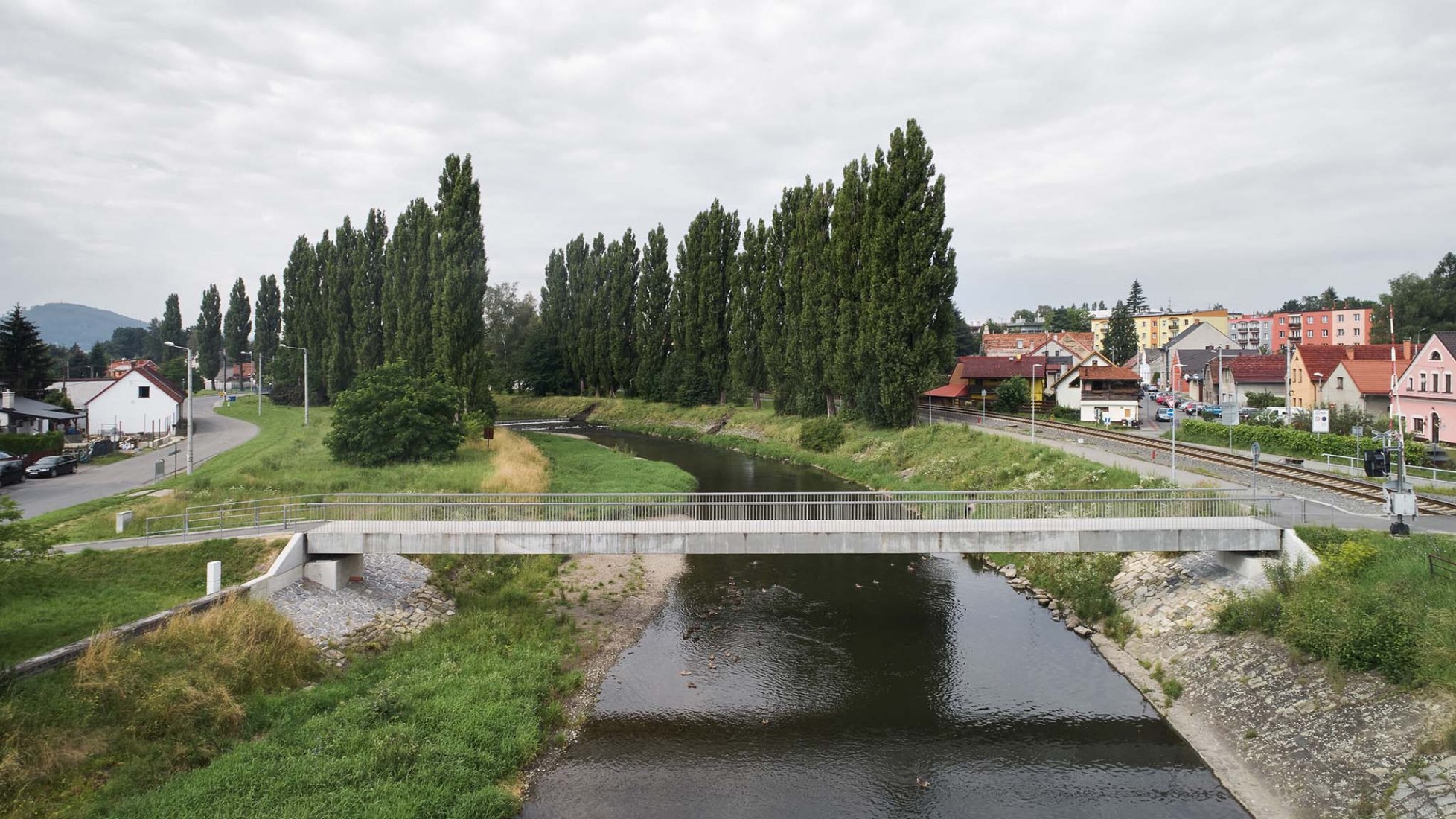 Footbridge in Příbor by Petr Tej, Marek Blank y Jan Mourek. Photograph by BoysPlayNice