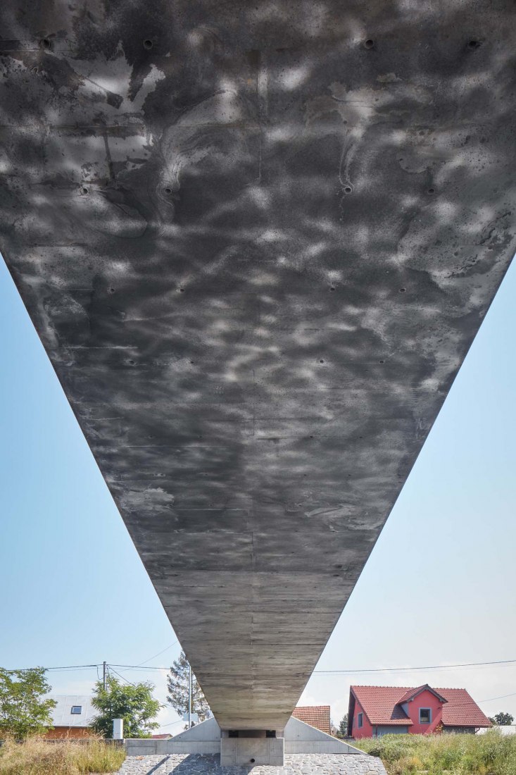 Footbridge in Příbor by Petr Tej, Marek Blank y Jan Mourek. Photograph by BoysPlayNice