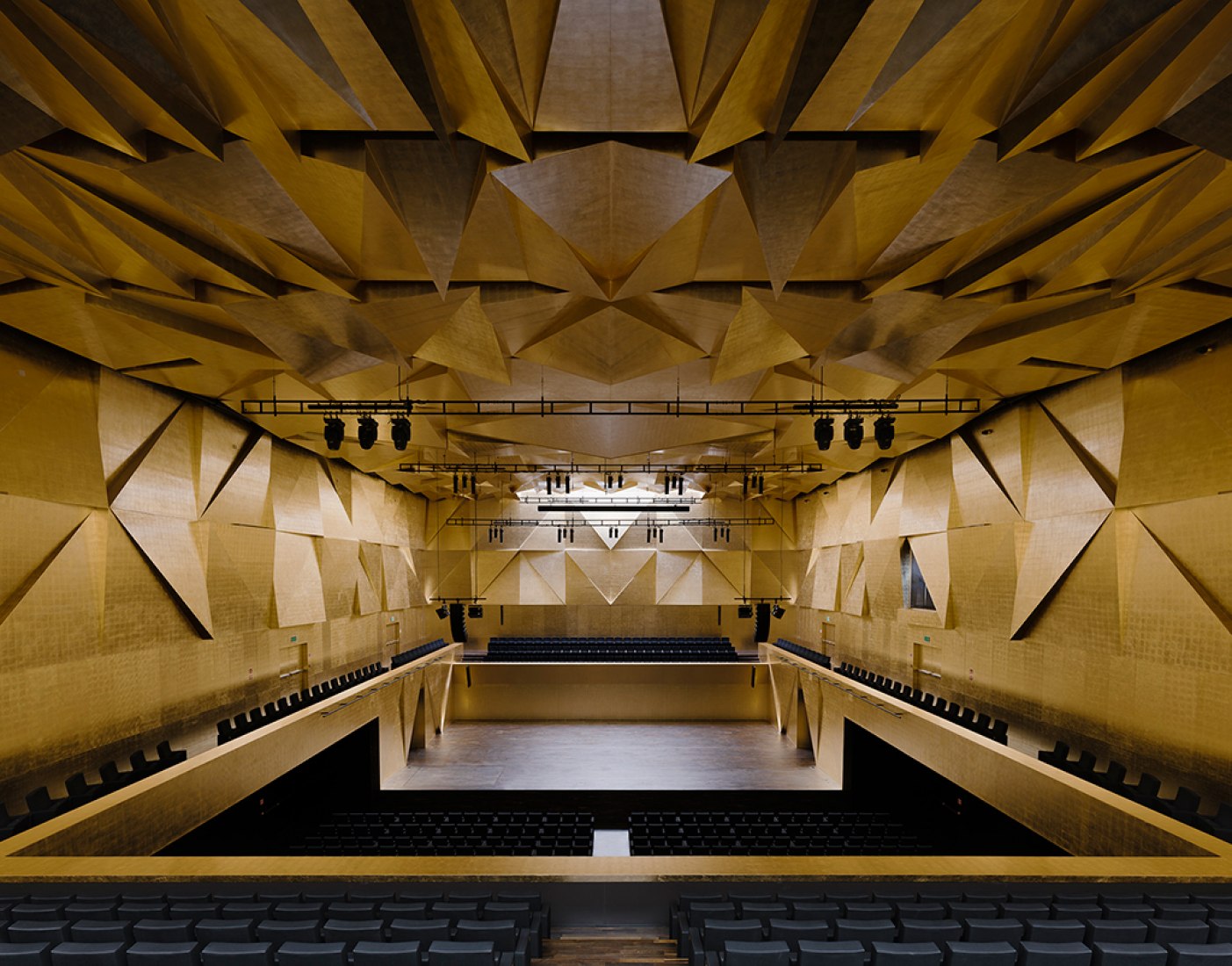 Philharmonic Hall in Szczecin by Barozzi / Veiga. Photography © Simon Menges.