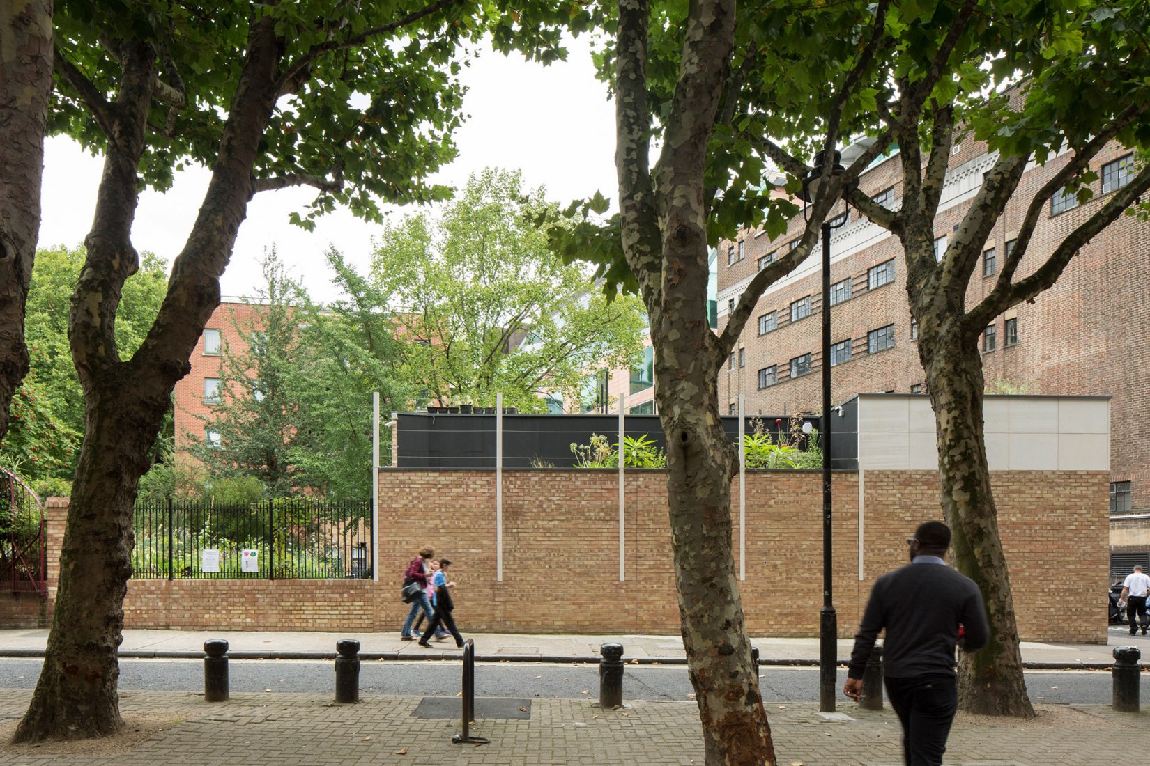 Edificio Comunitario de Phoenix Garden por Office Sian Architecture + Design. Fotografía © Richard Chivers