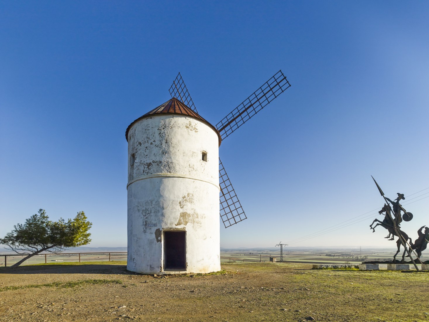 Campo de Criptana, 2014-2015. © Jordi Bernadó. Visiones de la Mancha en PHotoEspaña 2016.