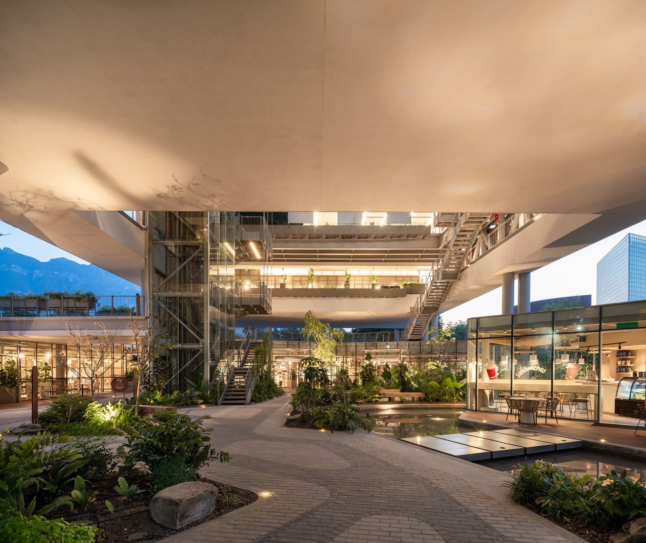 OUM Wellness por Picharchitects/PichAguilera. Fotografía por The Raws.