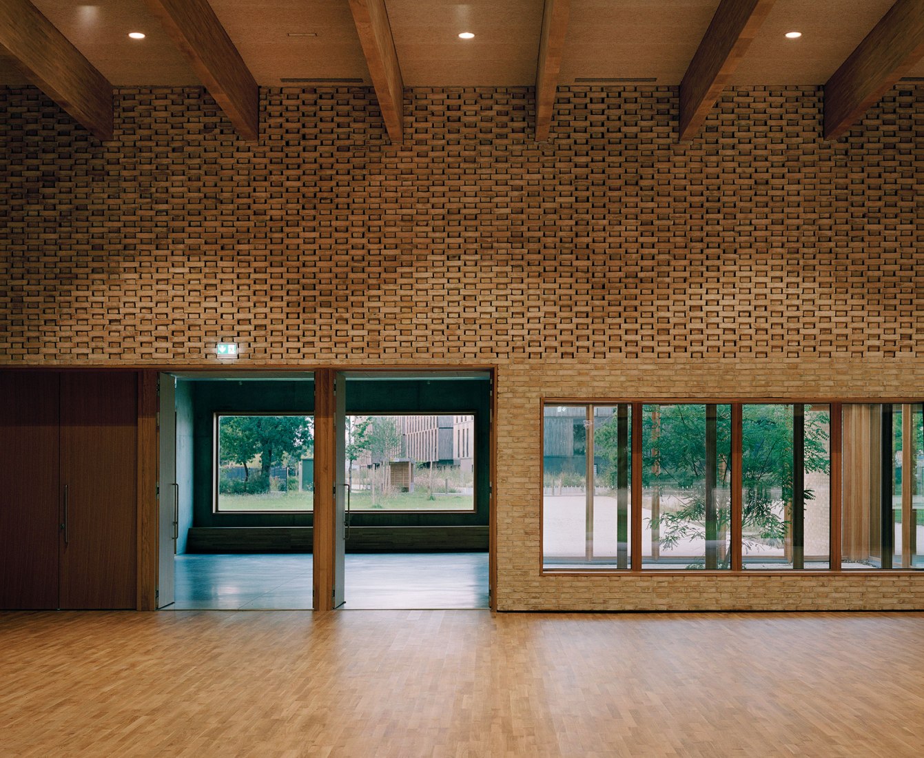 Pierres Blanches Cultural center by RAUM architects. Photograph by Audrey Cerdan.