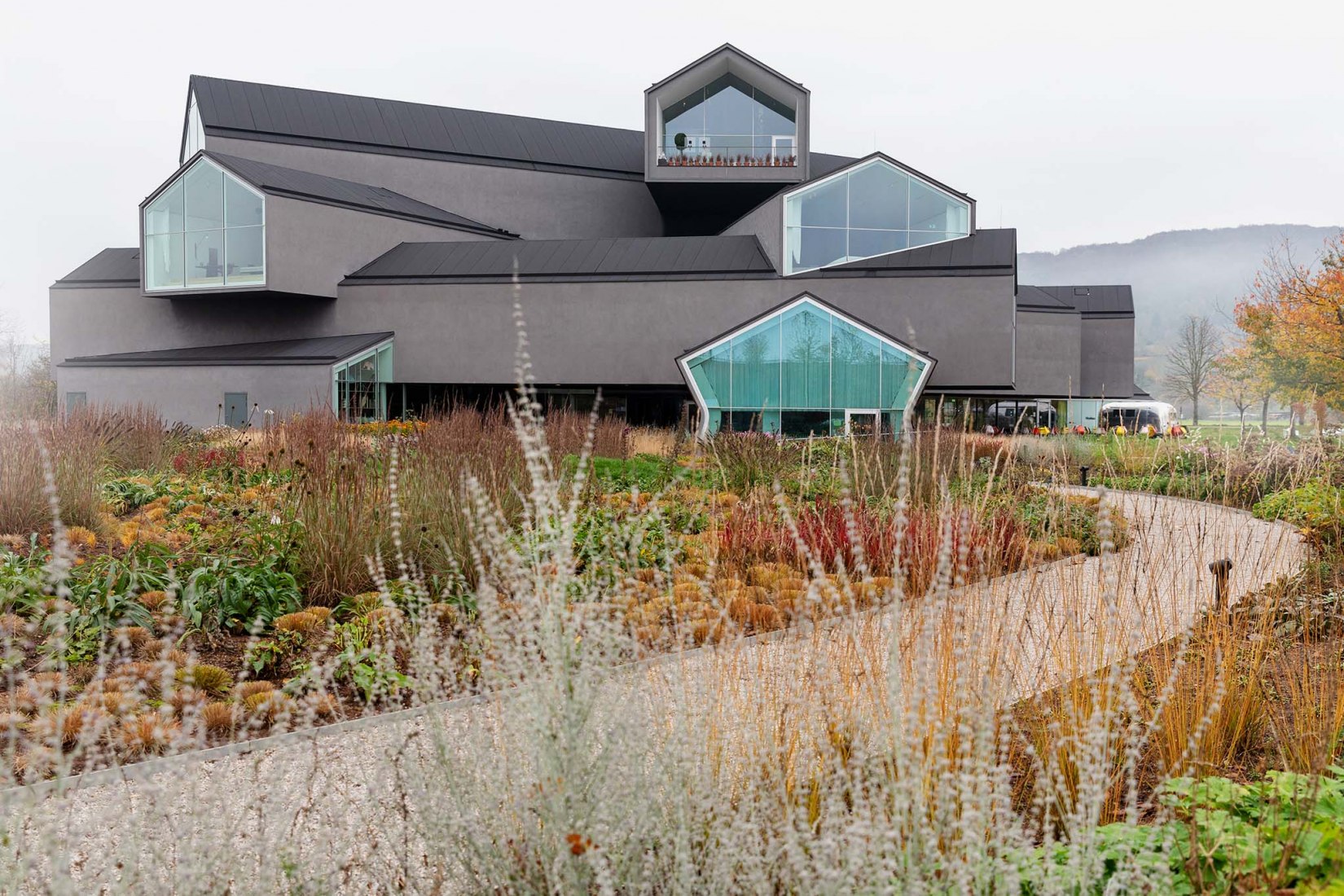 Blooming Campus at the Vitra. Oudolf Garten by Piet Oudolf The