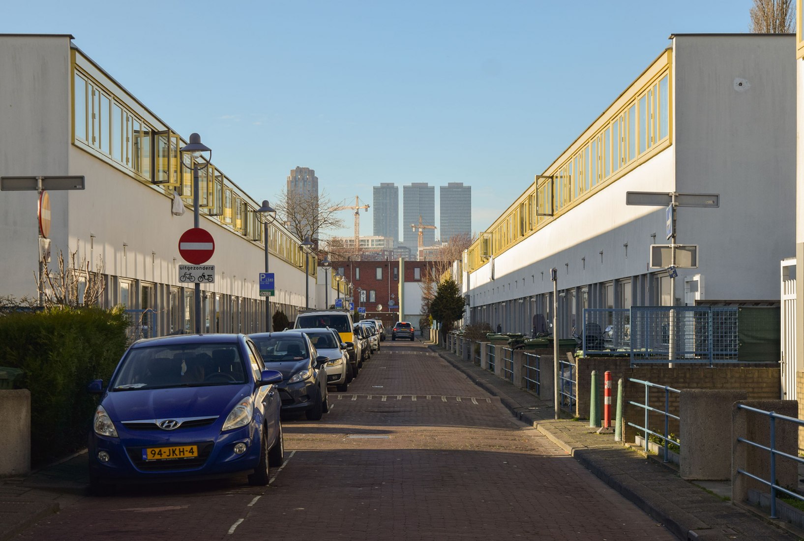 Kiefhoek neighborhood by Jacobus Johannes Pieter Oud. Photograph by Ramiro Isaurralde